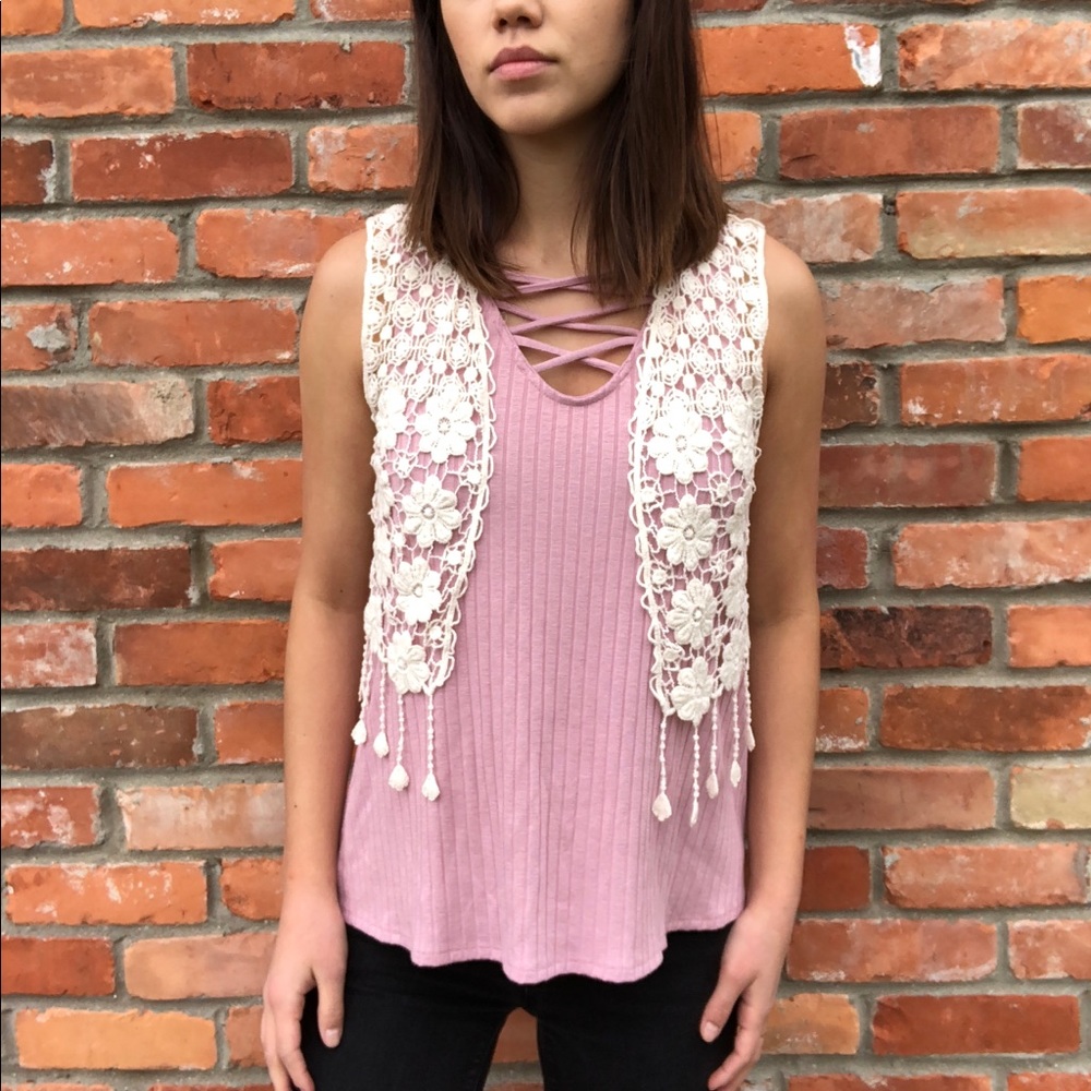 🌵Windsor Flower Crochet Vest